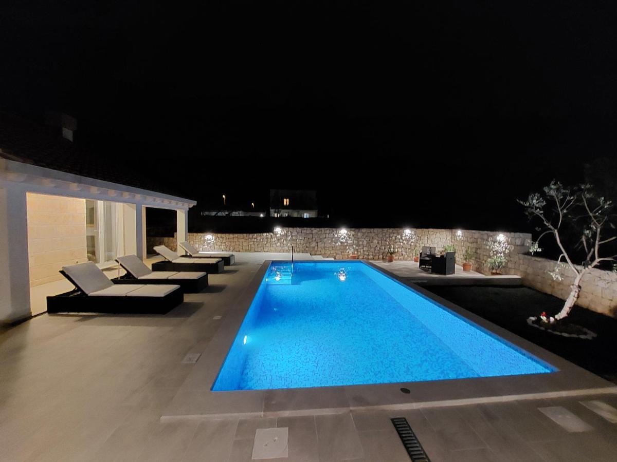 Apartment Holiday Home Doma, Cilipi Near Dubrovnik Eksteriør bilde