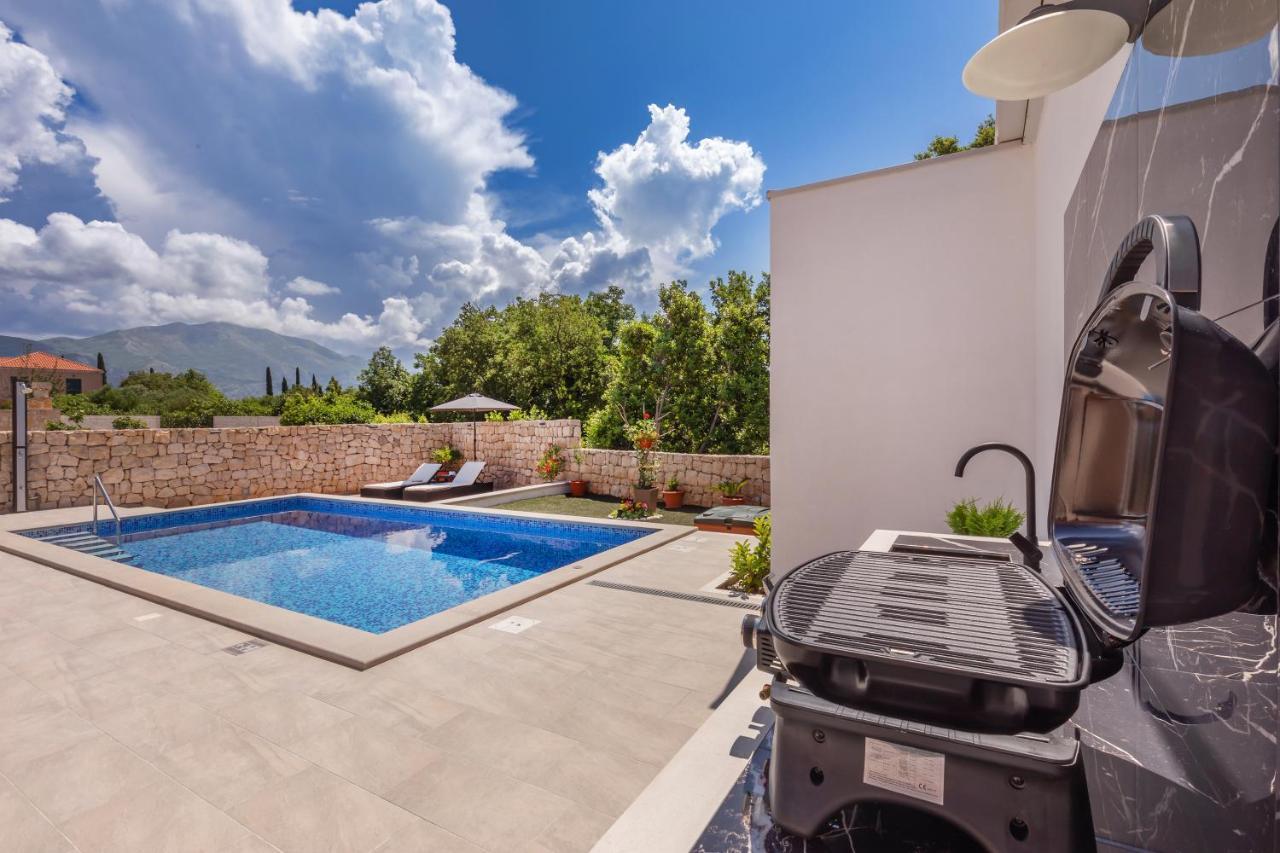 Apartment Holiday Home Doma, Cilipi Near Dubrovnik Eksteriør bilde