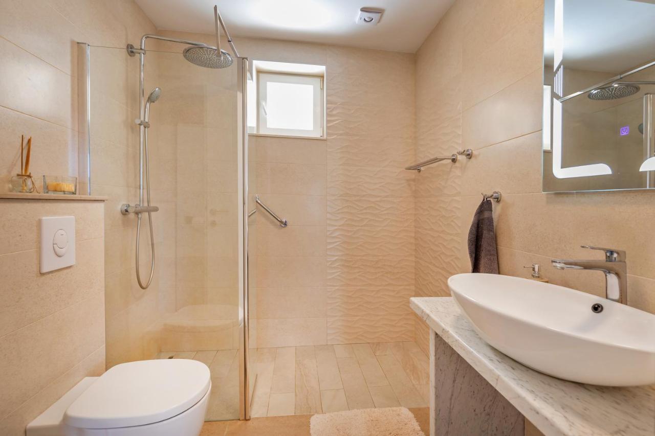 Apartment Holiday Home Doma, Cilipi Near Dubrovnik Eksteriør bilde