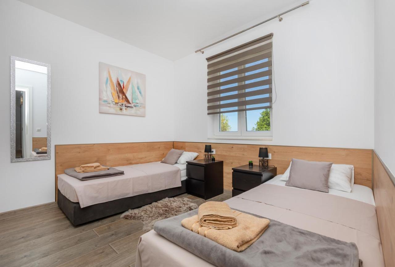 Apartment Holiday Home Doma, Cilipi Near Dubrovnik Eksteriør bilde